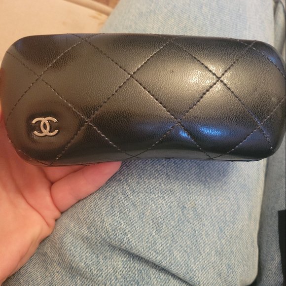 Chanel glasses case - Picture 1 of 6